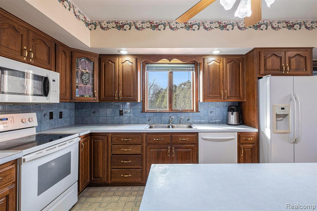 888 BALDWIN Road, Lapeer, MI 48446 — Photo 10