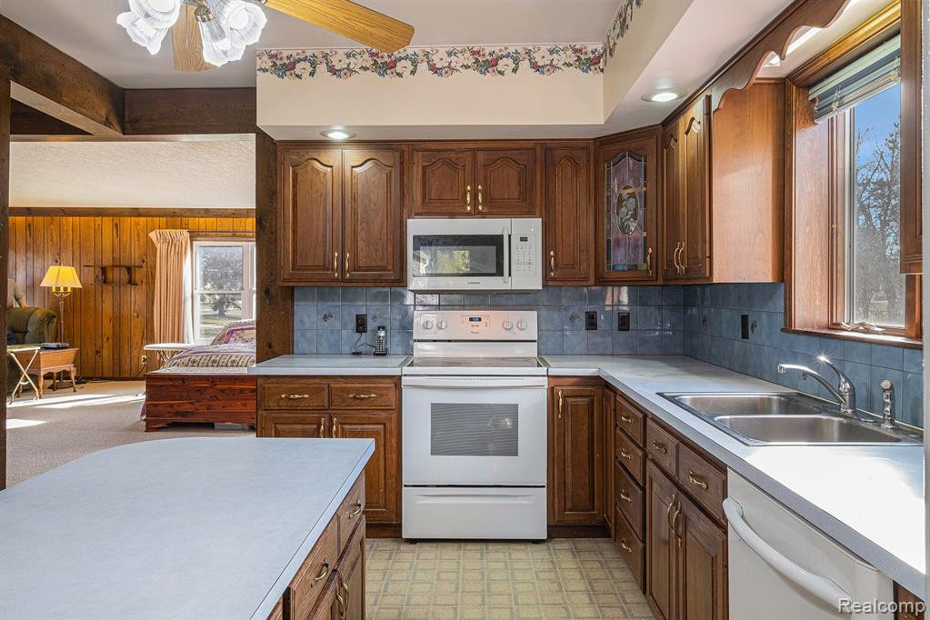 888 BALDWIN Road, Lapeer, MI 48446 — Photo 12