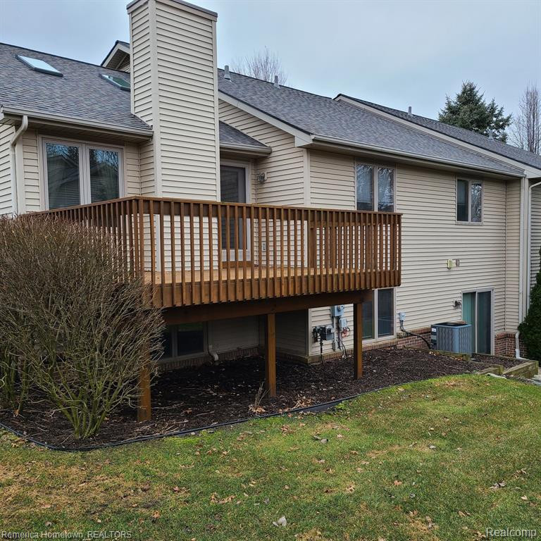 700 HEATHERIDGE Court, Brighton, MI 48116 — Photo 4