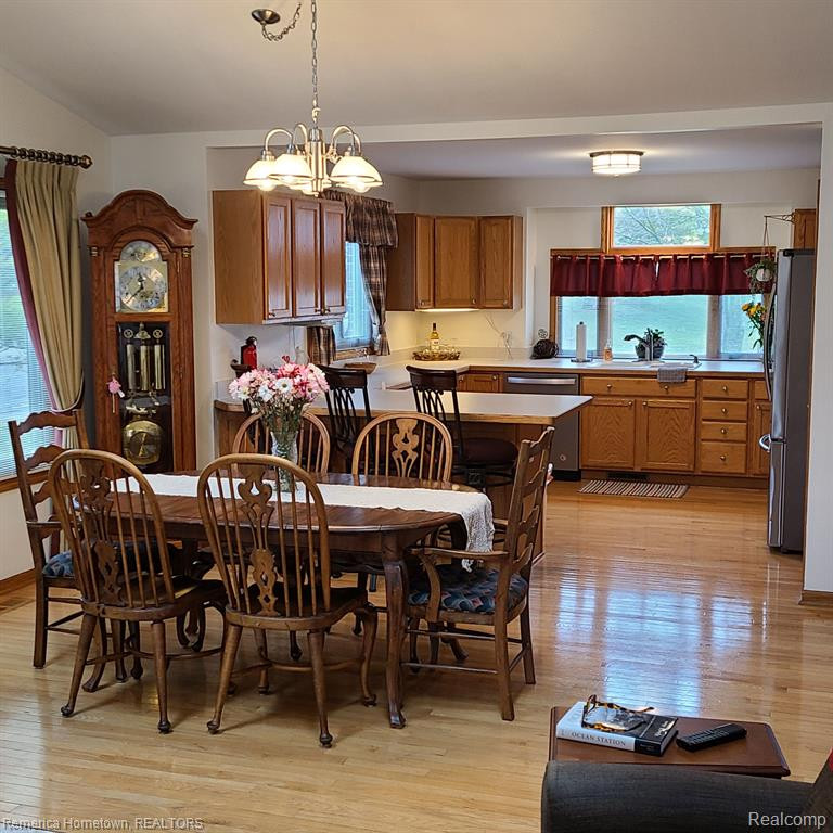700 HEATHERIDGE Court, Brighton, MI 48116 — Photo 7