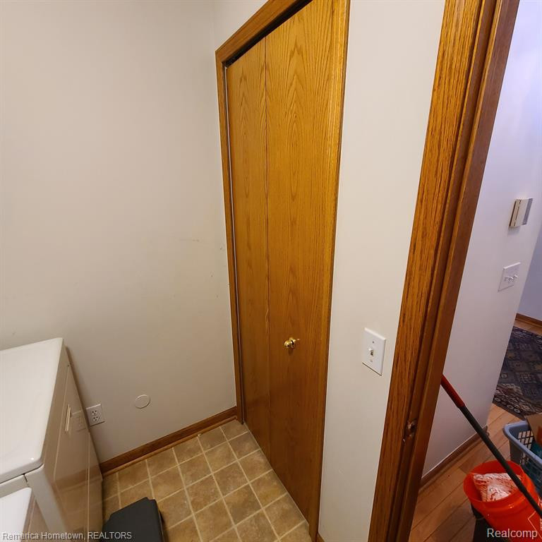 700 HEATHERIDGE Court, Brighton, MI 48116 — Photo 26