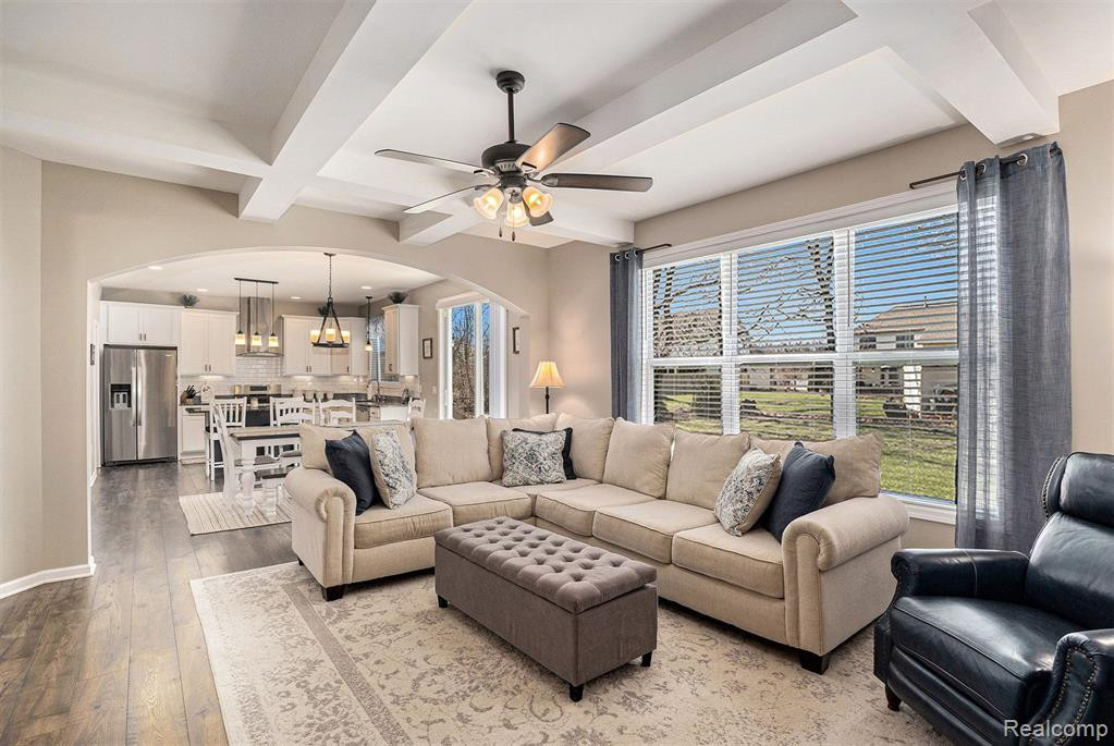 9252 HIDDEN OAKS Drive, Grand Blanc, MI 48439 — Photo 6