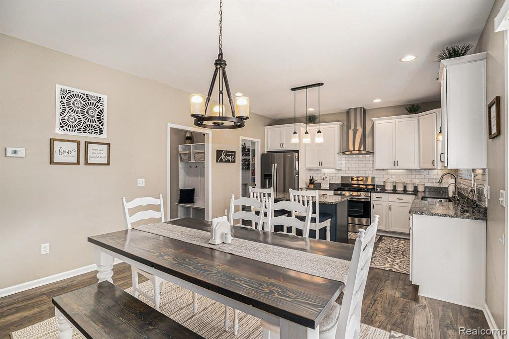 9252 HIDDEN OAKS Drive, Grand Blanc, MI 48439 — Photo 8