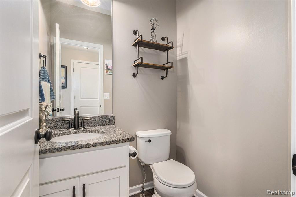 9252 HIDDEN OAKS Drive, Grand Blanc, MI 48439 — Photo 13