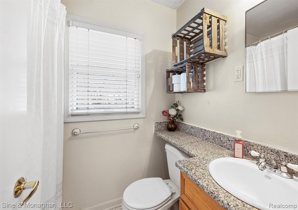 4244 OLIVIA Avenue, Royal Oak, MI 48073 — Photo 11