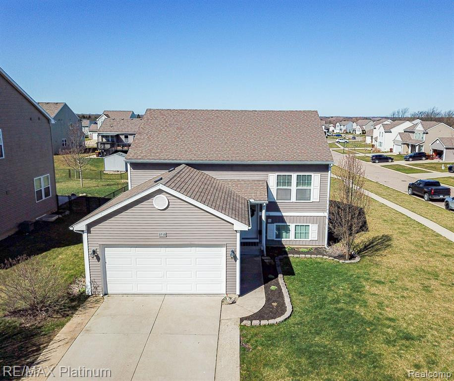 3715 AMBER OAKS Drive, Howell, MI 48855 — Photo 9