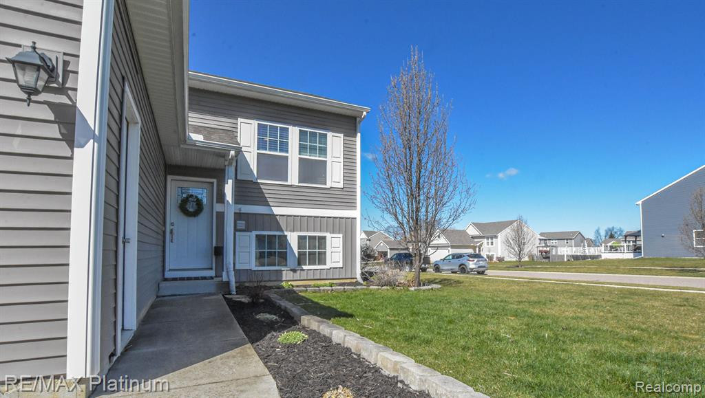 3715 AMBER OAKS Drive, Howell, MI 48855 — Photo 10