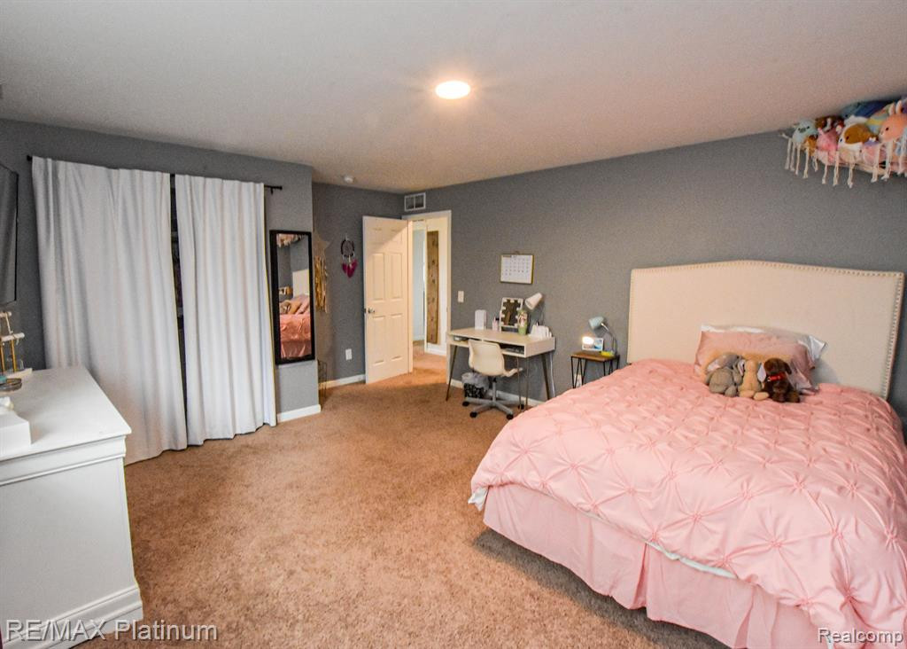 3715 AMBER OAKS Drive, Howell, MI 48855 — Photo 32