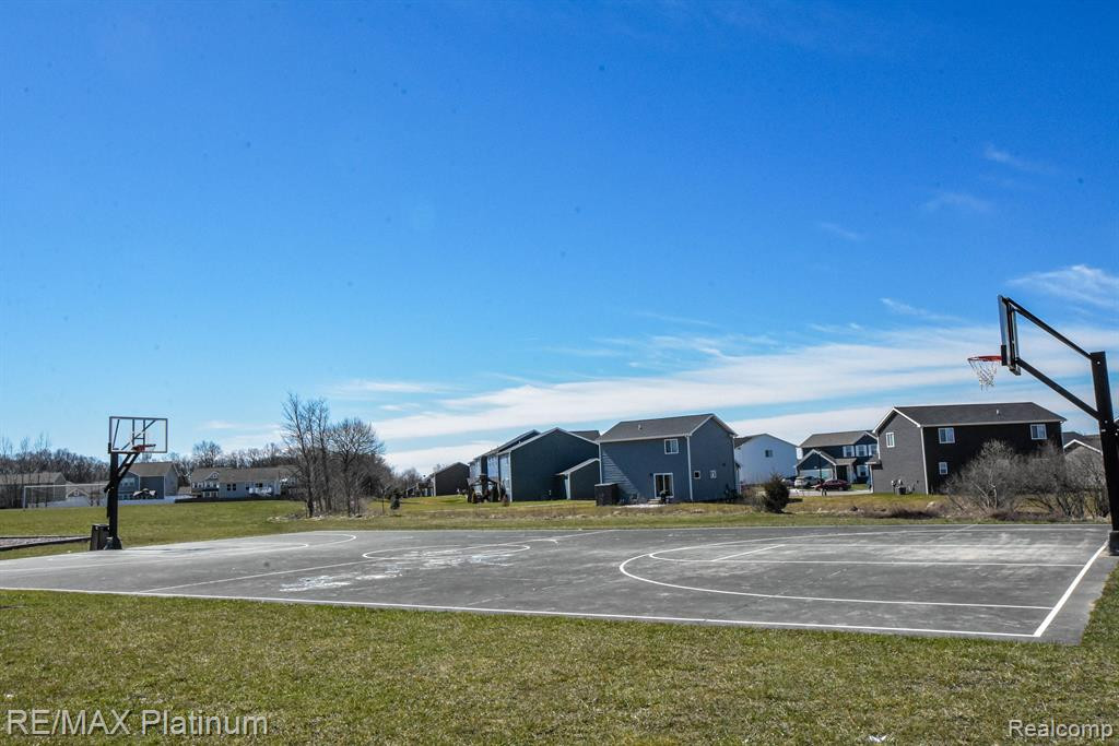 3715 AMBER OAKS Drive, Howell, MI 48855 — Photo 39