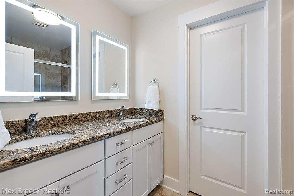 31080 Tremont Lane, Franklin, MI 48025 — Photo 28