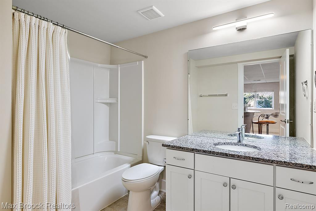 31080 Tremont Lane, Franklin, MI 48025 — Photo 40