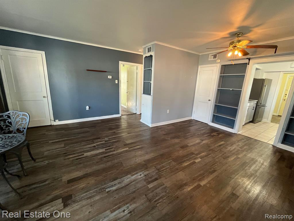 802 BARTON Drive, Ann Arbor, MI 48105 — Photo 15