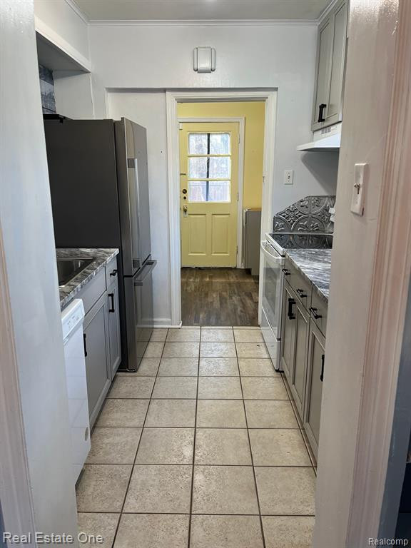 802 BARTON Drive, Ann Arbor, MI 48105 — Photo 17