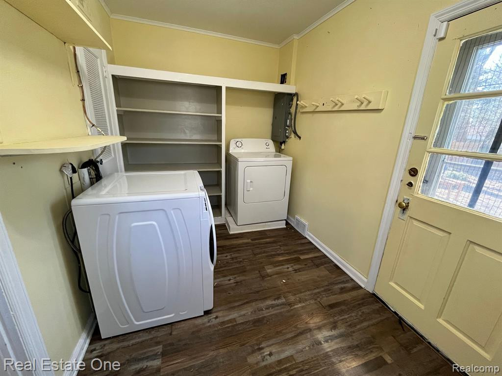 802 BARTON Drive, Ann Arbor, MI 48105 — Photo 21