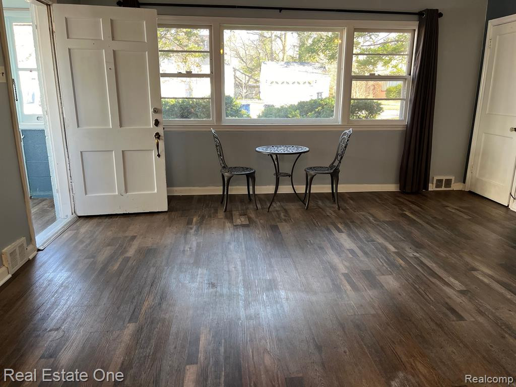 802 BARTON Drive, Ann Arbor, MI 48105 — Photo 34