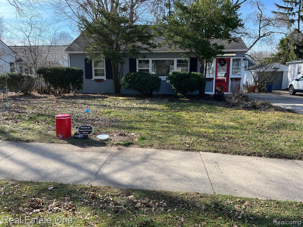 802 BARTON Drive, Ann Arbor, MI 48105 — Photo 36