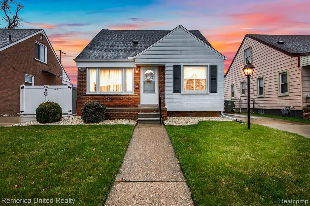 623 MORAN Avenue, Lincoln Park, MI 48146 — front exterior