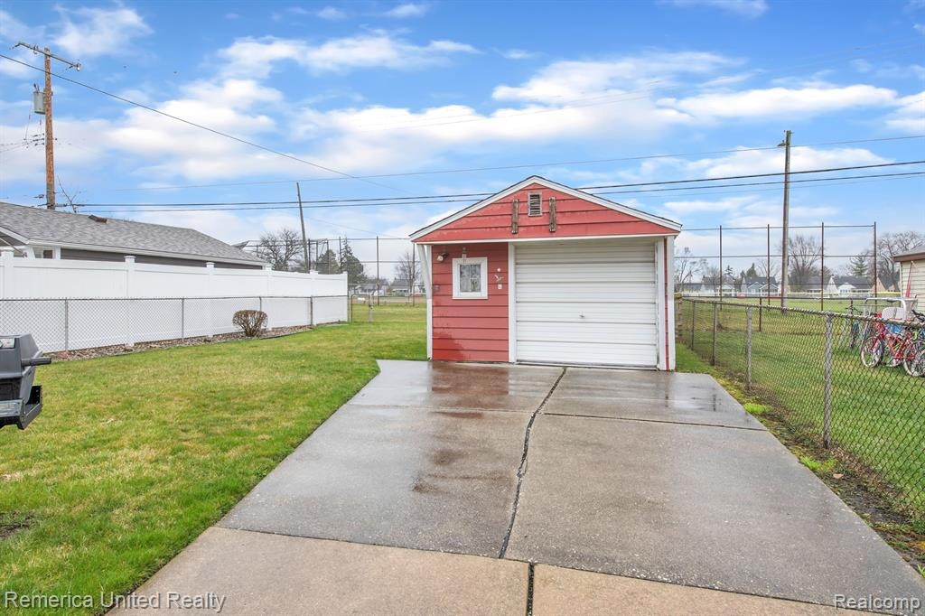 623 MORAN Avenue, Lincoln Park, MI 48146 — Photo 8