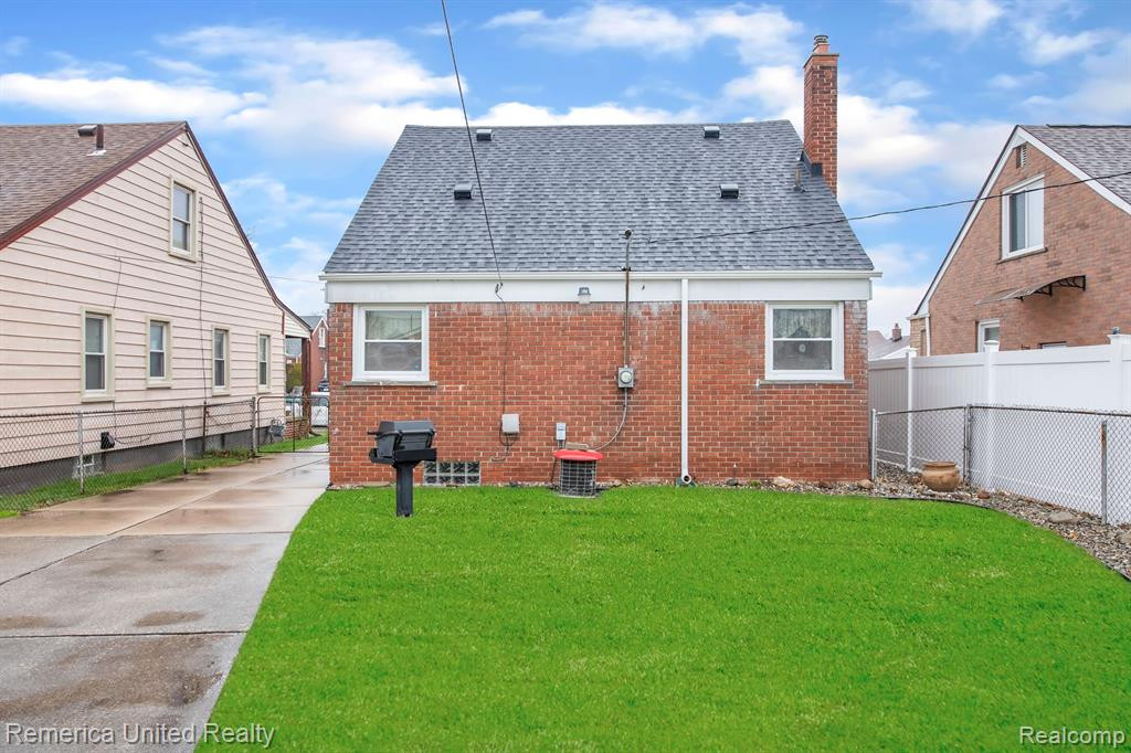 623 MORAN Avenue, Lincoln Park, MI 48146 — Photo 12