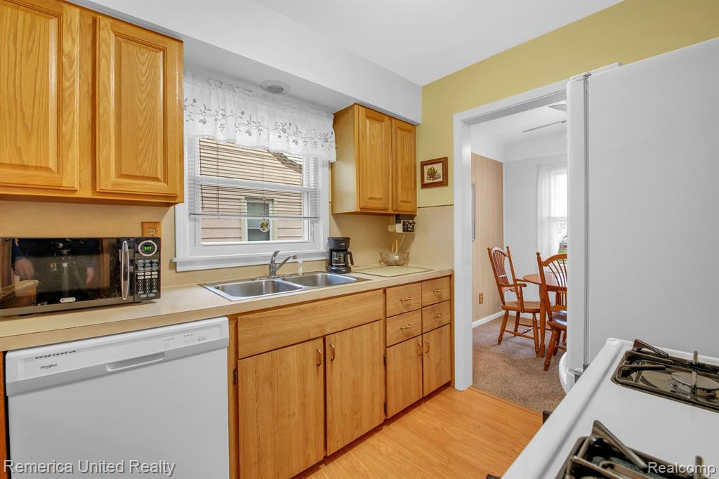 623 MORAN Avenue, Lincoln Park, MI 48146 — Photo 28