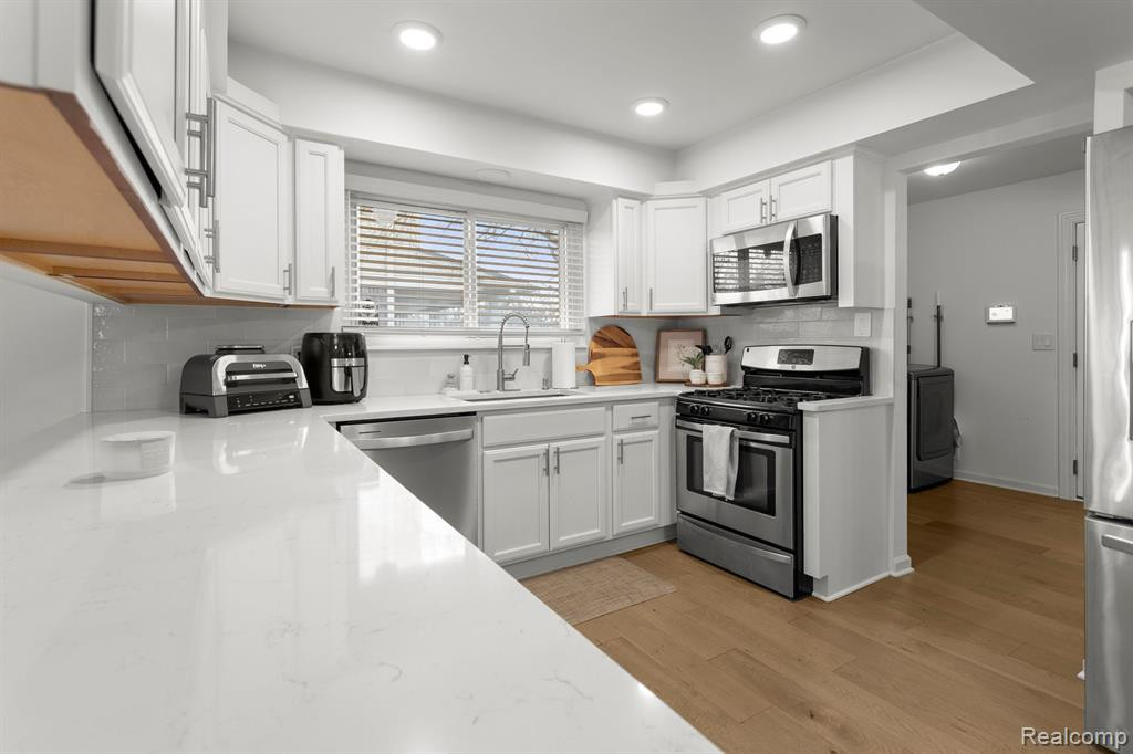 7232 PROVINCIAL, Canton, MI 48187 — Photo 12
