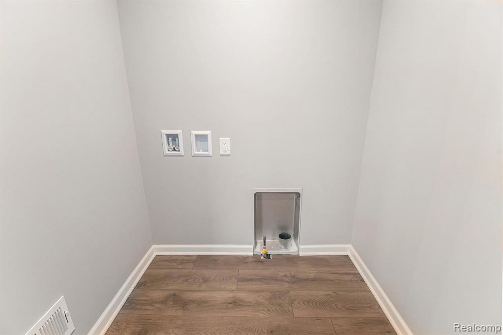 5070 Lindemere Drive, Fowlerville, MI 48836 — Photo 10