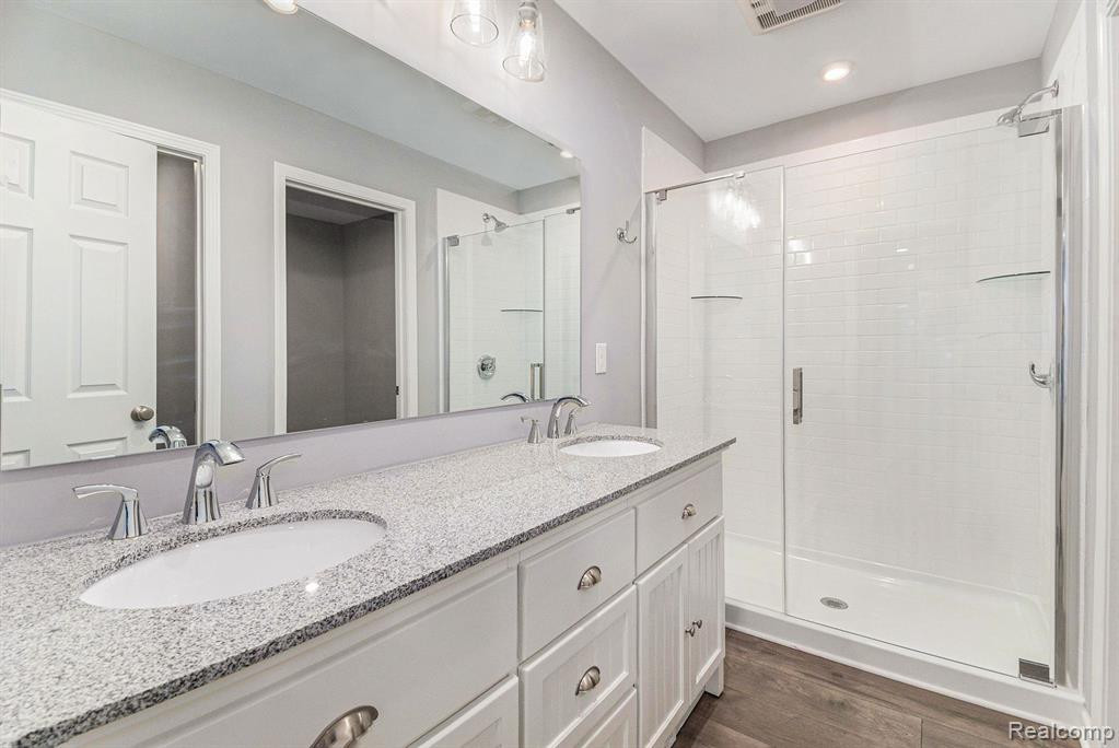 5070 Lindemere Drive, Fowlerville, MI 48836 — Photo 13