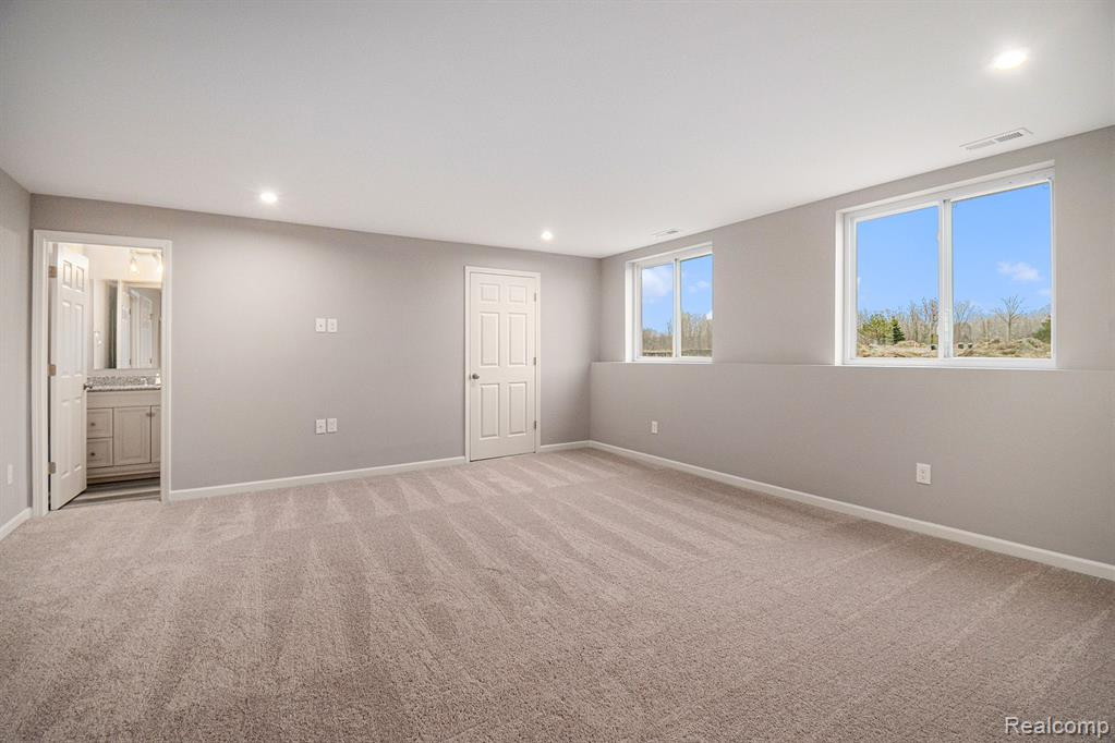 5070 Lindemere Drive, Fowlerville, MI 48836 — Photo 16