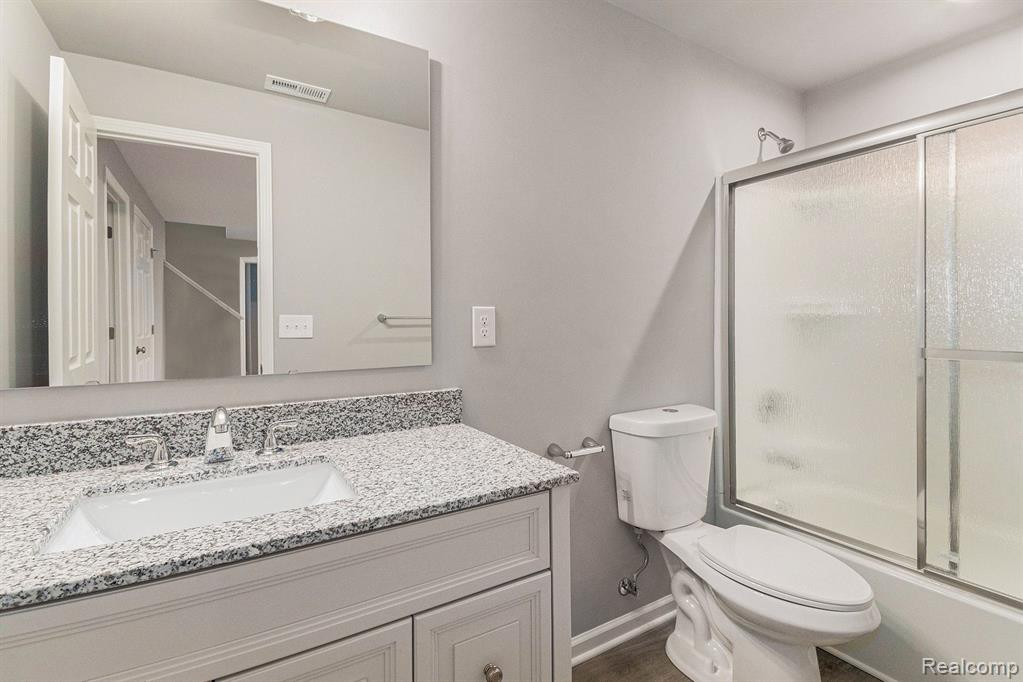 5070 Lindemere Drive, Fowlerville, MI 48836 — Photo 17
