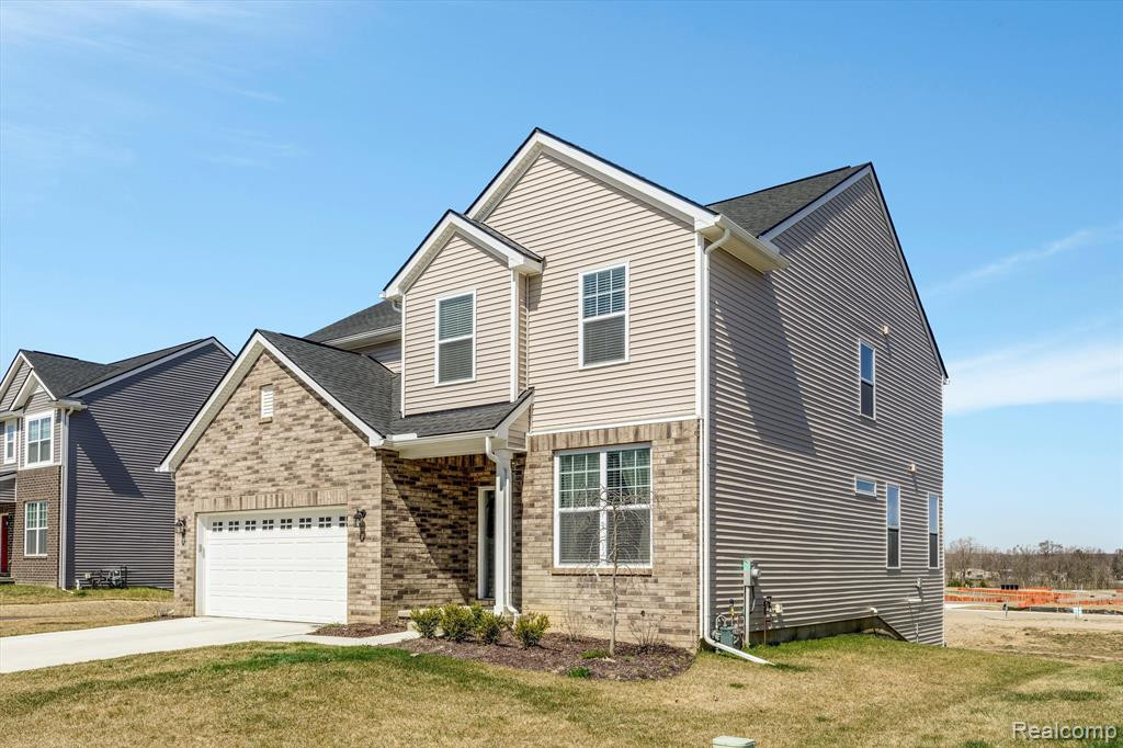 327 HONEY TREE Way, Ann Arbor, MI 48103 — Photo 4