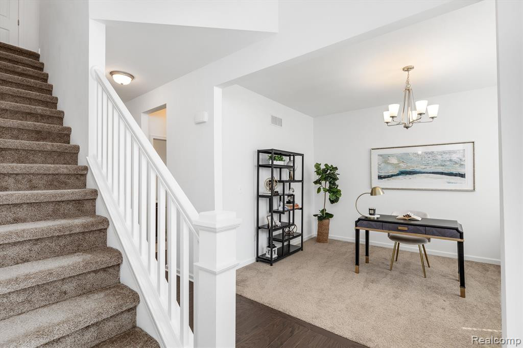 327 HONEY TREE Way, Ann Arbor, MI 48103 — Photo 6