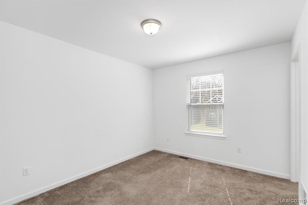 327 HONEY TREE Way, Ann Arbor, MI 48103 — Photo 33