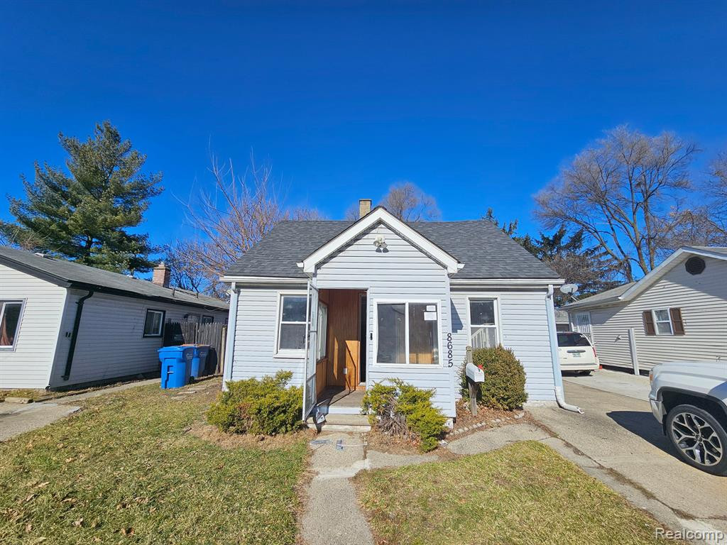 8685 DODGE Avenue, Warren, MI 48089 — Photo 2