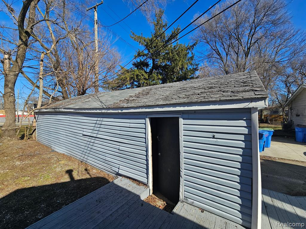 8685 DODGE Avenue, Warren, MI 48089 — Photo 6