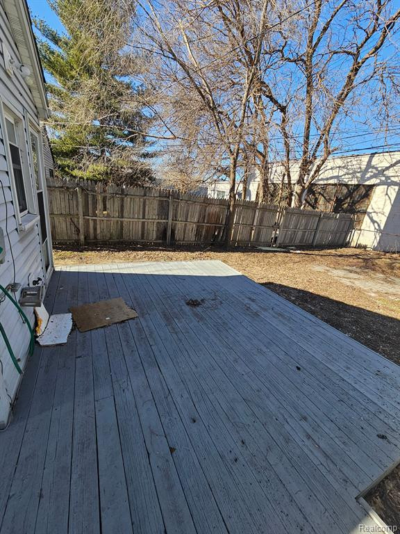 8685 DODGE Avenue, Warren, MI 48089 — Photo 11
