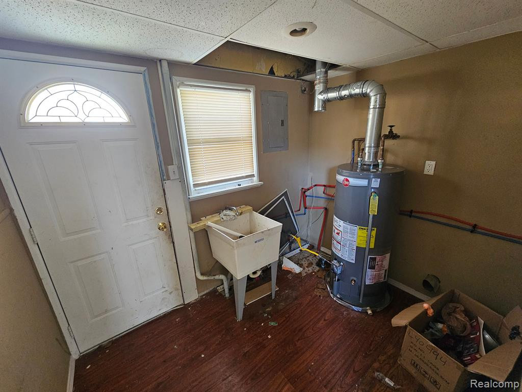 8685 DODGE Avenue, Warren, MI 48089 — Photo 18