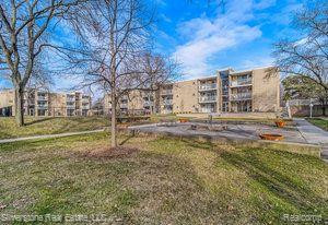 4921 CROOKS Road, M1, Royal Oak, MI 48073 — front exterior
