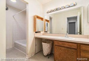 4921 CROOKS Road, M1, Royal Oak, MI 48073 — Photo 14