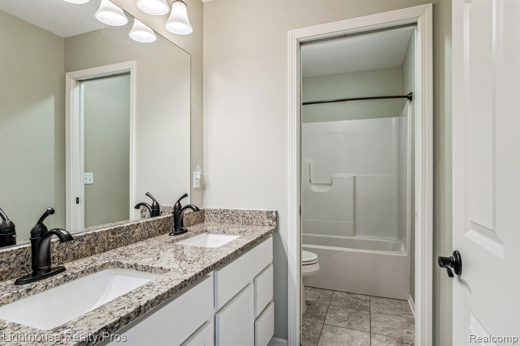 5127 CLYDE Road, Howell, MI 48855 — Photo 26