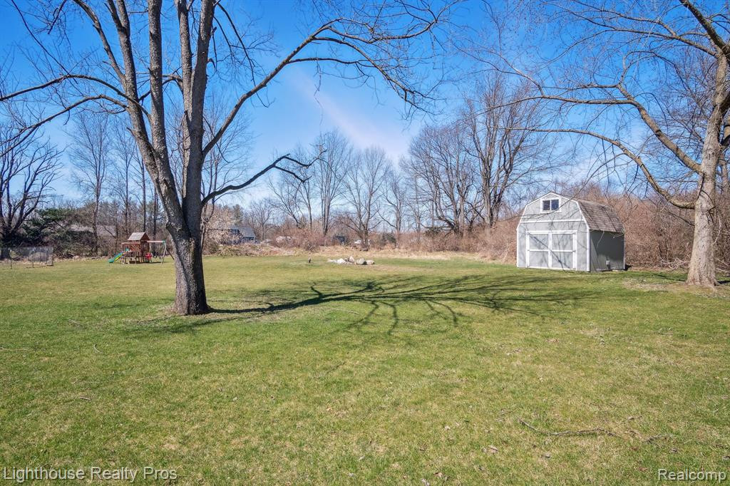 5127 CLYDE Road, Howell, MI 48855 — Photo 33