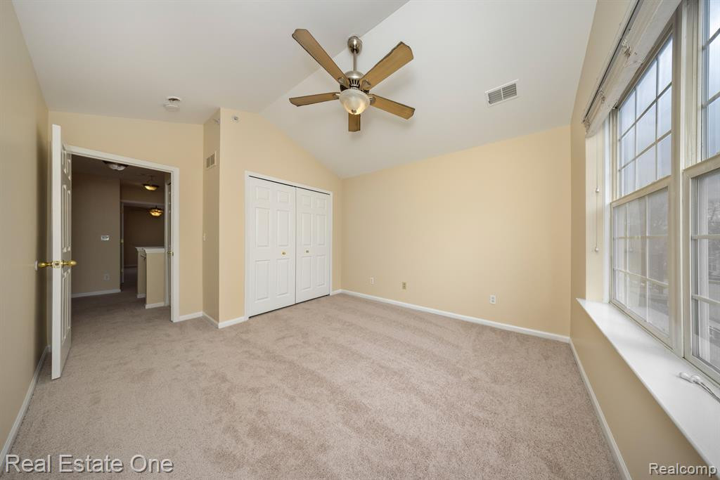 10202 JASMINE Drive, 52, Walled Lake, MI 48390 — Photo 16