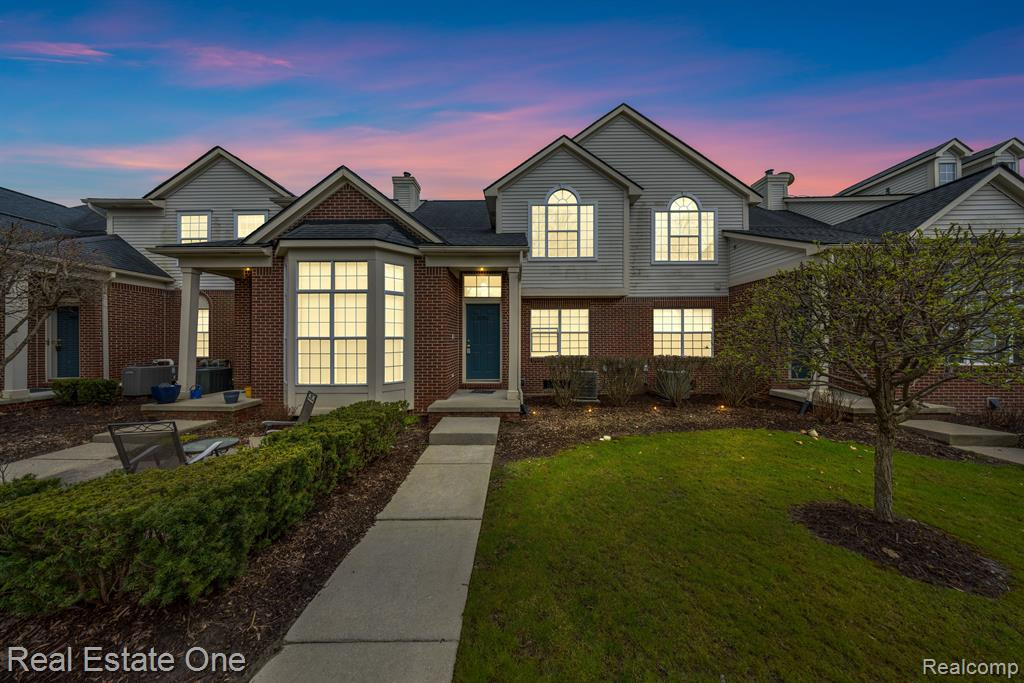 10202 JASMINE Drive, 52, Walled Lake, MI 48390 — Photo 28