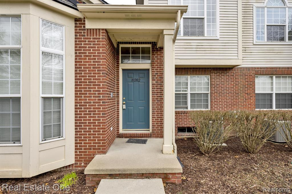 10202 JASMINE Drive, 52, Walled Lake, MI 48390 — Photo 3