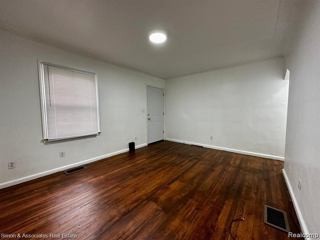 7818 GREENVIEW AVE, Detroit, MI 48228 — Photo 4