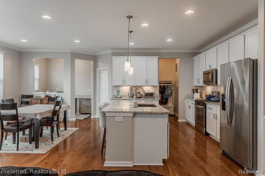 50537 EISENHOWER Drive, Canton, MI 48188 — Photo 11