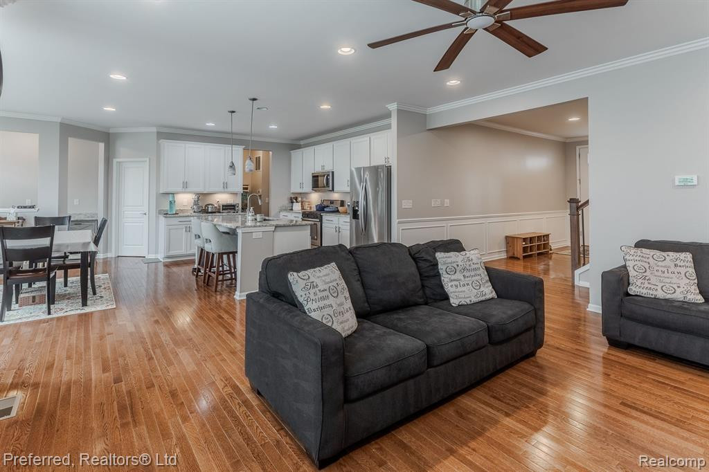 50537 EISENHOWER Drive, Canton, MI 48188 — Photo 15