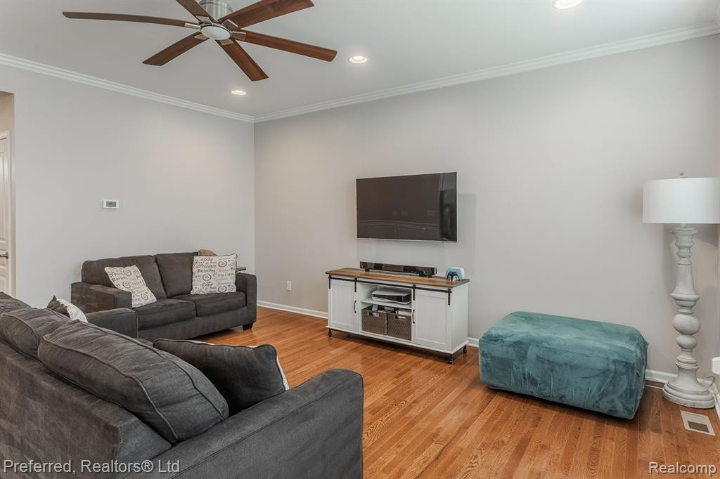 50537 EISENHOWER Drive, Canton, MI 48188 — Photo 16