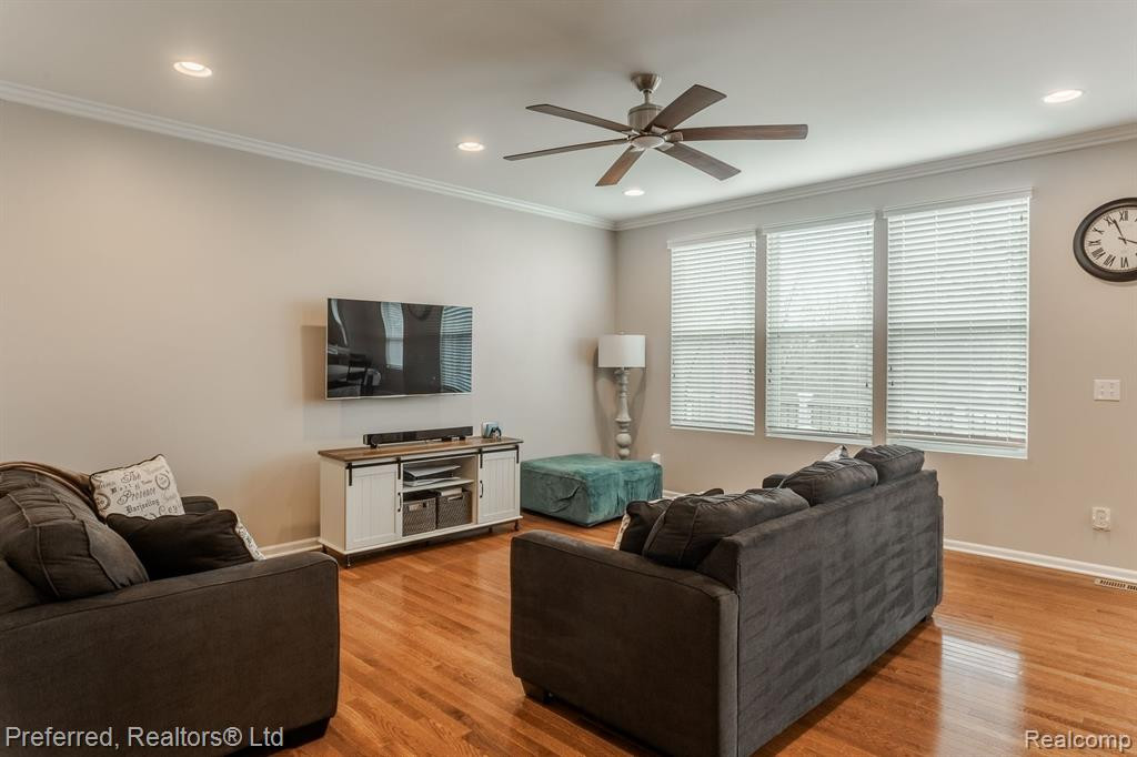 50537 EISENHOWER Drive, Canton, MI 48188 — Photo 17