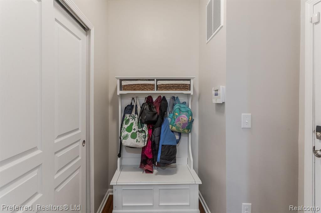 50537 EISENHOWER Drive, Canton, MI 48188 — Photo 21