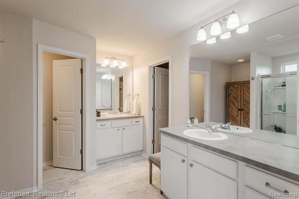 50537 EISENHOWER Drive, Canton, MI 48188 — Photo 28